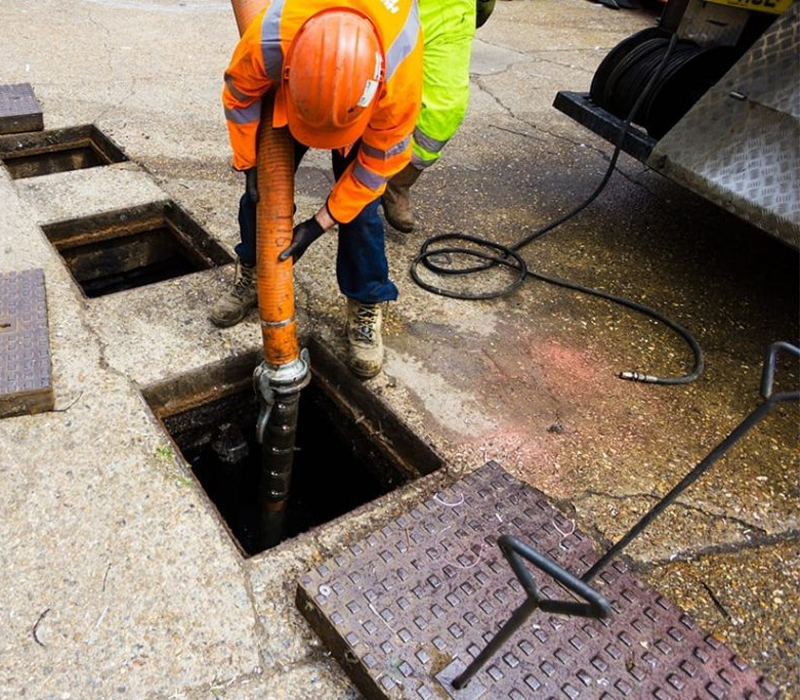 Naftos gaudyklių aptarnavimas